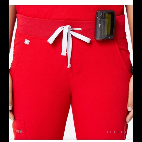 NWT FIGS Zamora Joggers Scrub Pants in Winning Red - Picture 4 of 10